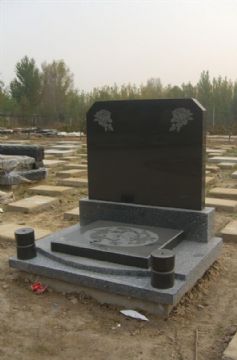 點(diǎn)擊查看詳細(xì)信息<br>標(biāo)題：石墓碑 閱讀次數(shù)：2147