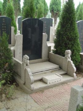 點(diǎn)擊查看詳細(xì)信息<br>標(biāo)題：石墓碑 閱讀次數(shù)：2231