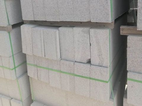 點擊查看詳細(xì)信息<br>標(biāo)題：花崗巖路沿石 閱讀次數(shù)：2793