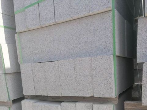 點擊查看詳細(xì)信息<br>標(biāo)題：花崗巖路沿石 閱讀次數(shù)：2735